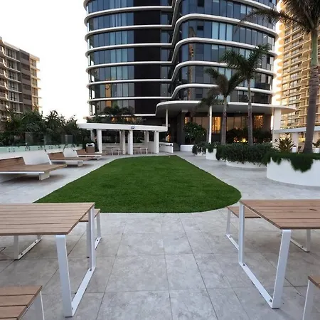 Serain Residences On 88 Esplanade Surfers Paradise Gold Coast Exterior photo